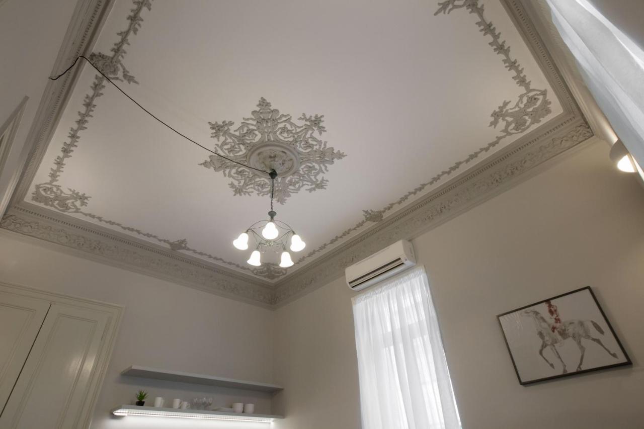 Sophisticated Apartment In Syntagma By Ghh Атина Екстериор снимка